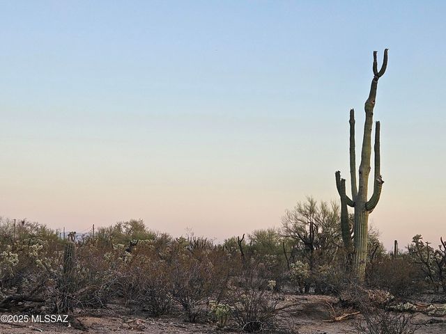 12122 W Lak A Yucca Place, Tucson, AZ 85743