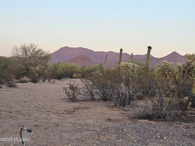 12122 W Lak A Yucca Place, Tucson, AZ 85743