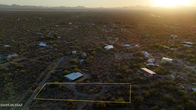 12122 W Lak A Yucca Place, Tucson, AZ 85743