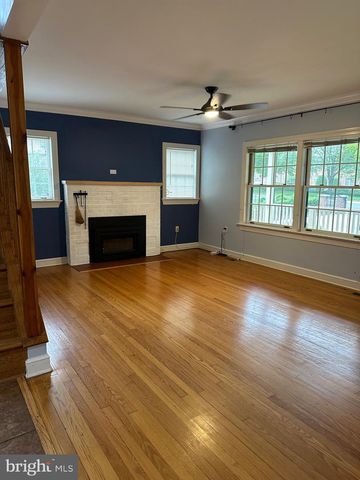 4016 TRAPP RD, Fairfax, VA 22032
