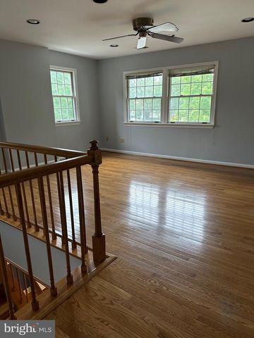 4016 TRAPP RD, Fairfax, VA 22032