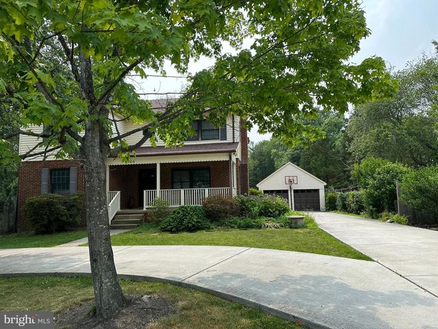 4016 TRAPP RD, Fairfax, VA 22032