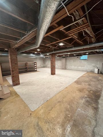 4016 TRAPP RD, Fairfax, VA 22032