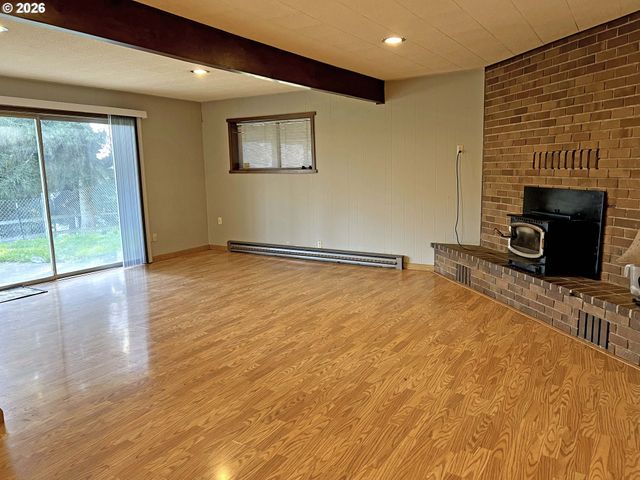 6962 MACLEAY Rd Se, Salem, OR 97317
