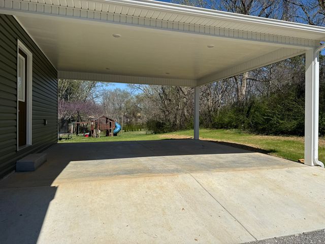 44 Blue Lake Rd, Mcminnville, TN 37110