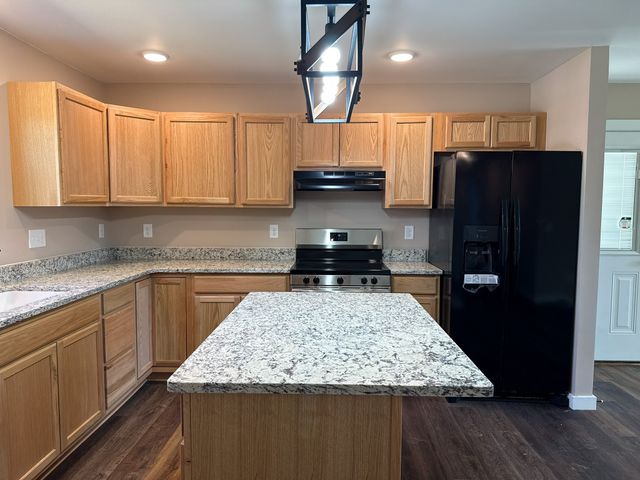 44 Blue Lake Rd, Mcminnville, TN 37110