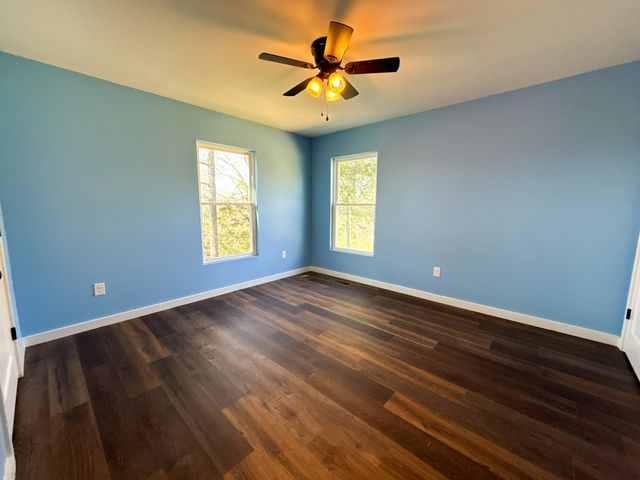 44 Blue Lake Rd, Mcminnville, TN 37110