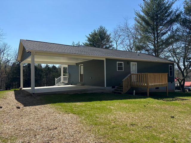 44 Blue Lake Rd, Mcminnville, TN 37110