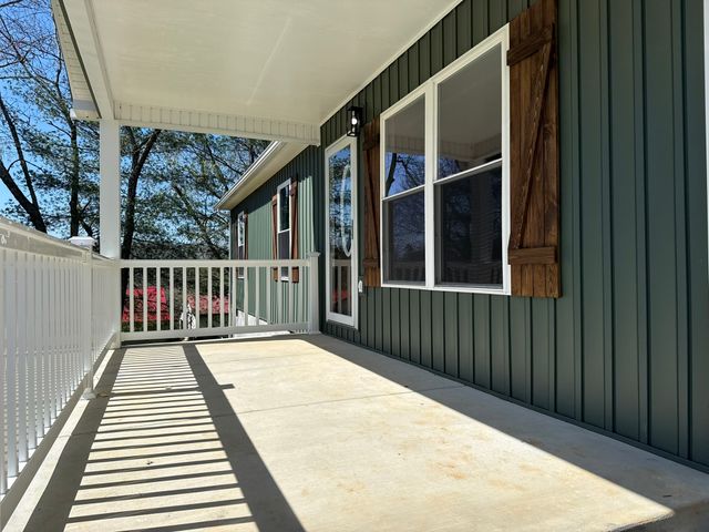 44 Blue Lake Rd, Mcminnville, TN 37110