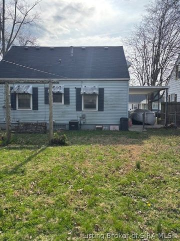 534 N Whitcomb Avenue, Clarksville, IN 47129
