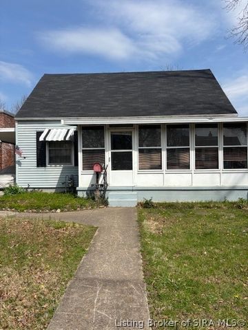 534 N Whitcomb Avenue, Clarksville, IN 47129