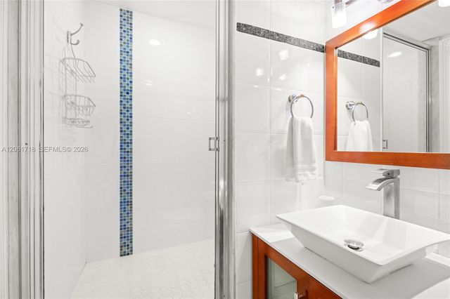 5601 Collins Ave 1515, Miami Beach, FL 33140