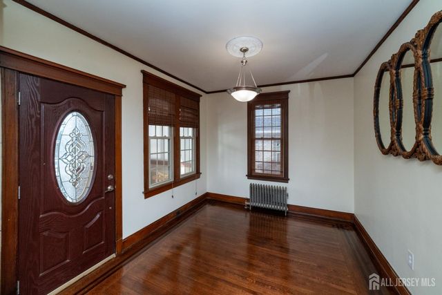 684 Amboy Avenue, Edison, NJ 08837