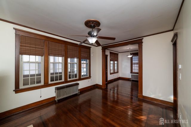 684 Amboy Avenue, Edison, NJ 08837