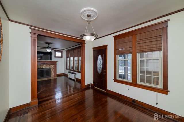 684 Amboy Avenue, Edison, NJ 08837