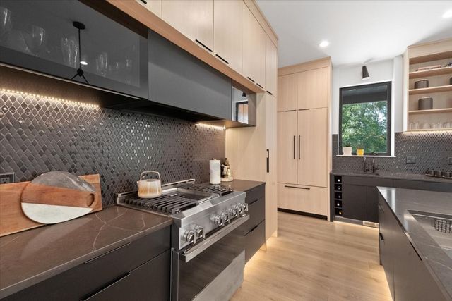 815 N English Settlement Avenue, Burlington, WI 53105