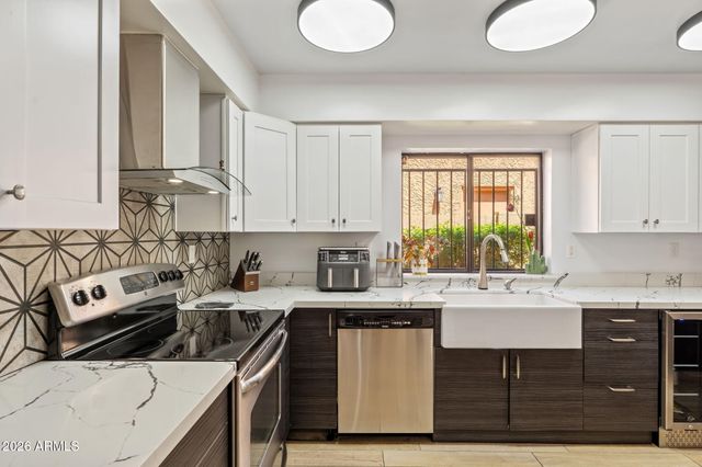 10437 N 9TH Street, Phoenix, AZ 85020