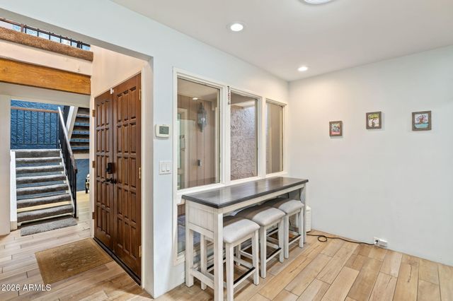 10437 N 9TH Street, Phoenix, AZ 85020