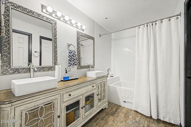 1154 W WINDJAMMER Drive, Gilbert, AZ 85233