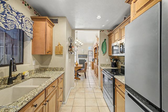 1154 W WINDJAMMER Drive, Gilbert, AZ 85233