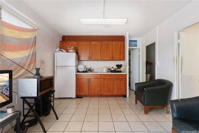 219 Kalihi Street, Honolulu, HI 96819