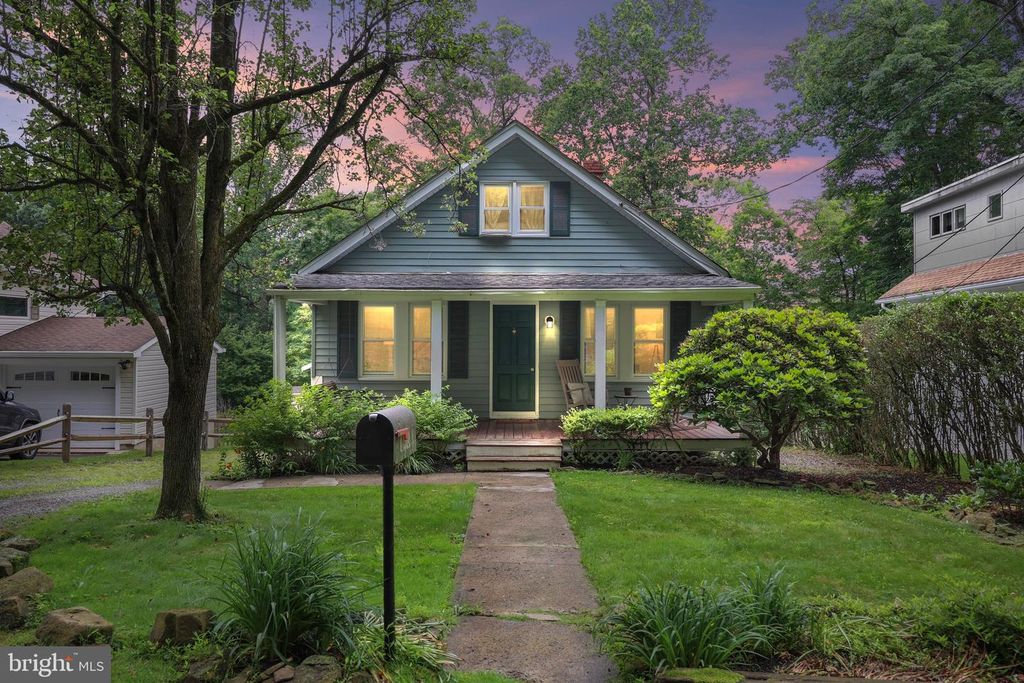148 RESERVOIR RD, Hopewell, NJ 08525