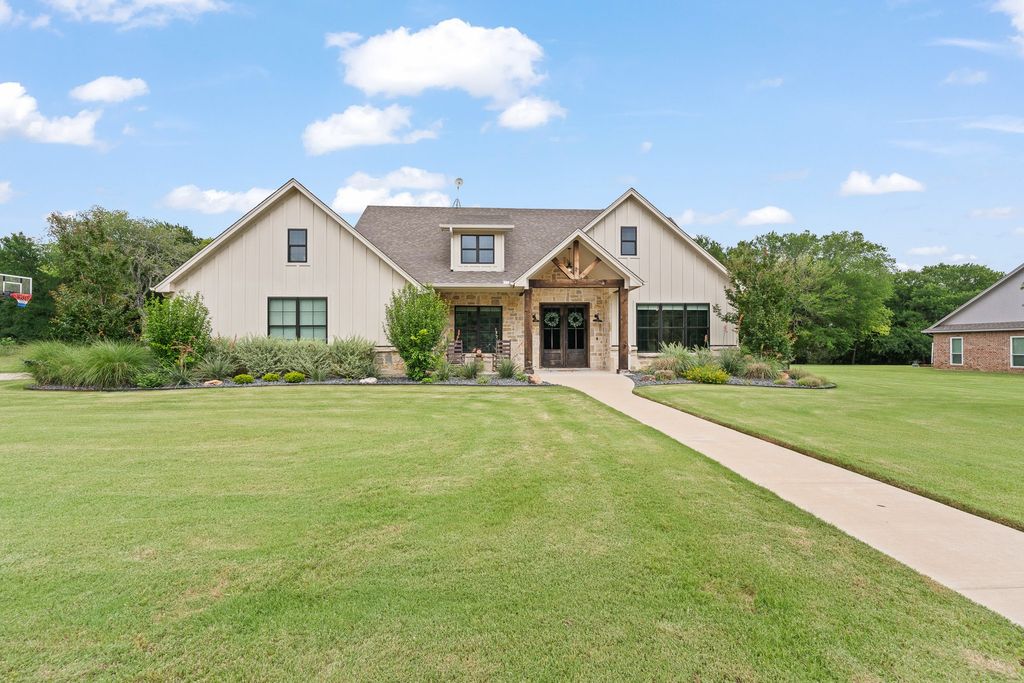 12024 Trailwood Drive, Whitney, TX 76692