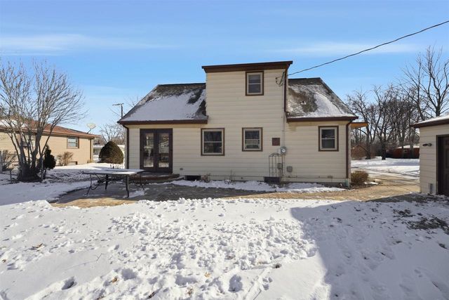 1104 STEAD DRIVE, Menasha, WI 54952