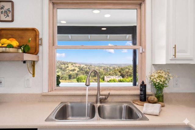 7051 Chaparral Dr, Shingle Springs, CA 95682