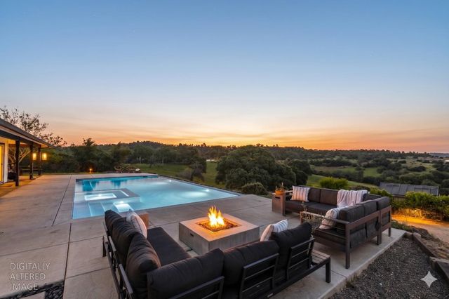 7051 Chaparral Dr, Shingle Springs, CA 95682