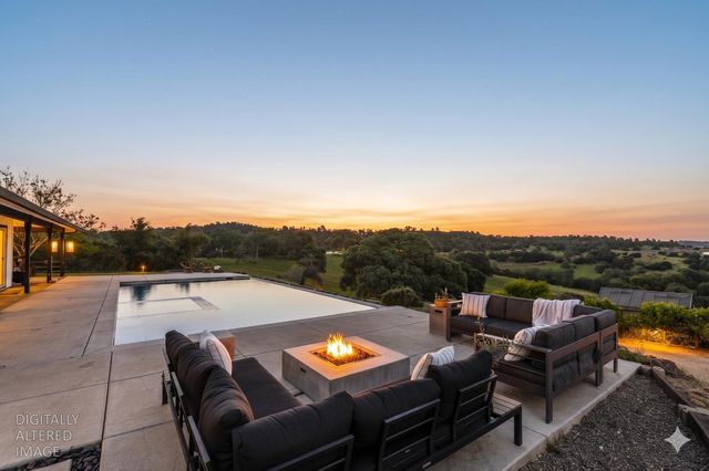 7051 Chaparral Dr, Shingle Springs, CA 95682