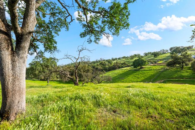 7051 Chaparral Dr, Shingle Springs, CA 95682