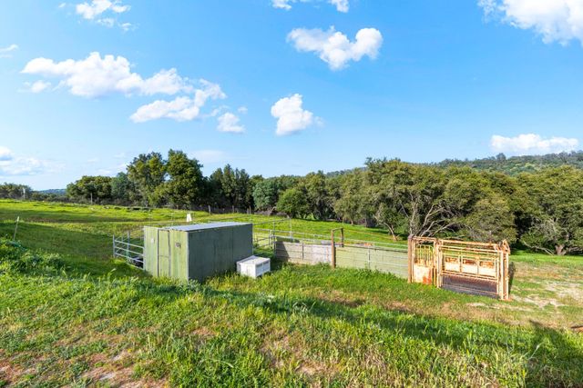 7051 Chaparral Dr, Shingle Springs, CA 95682