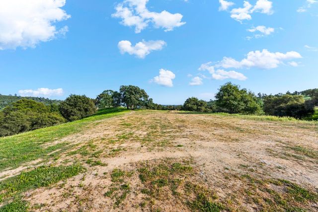 7051 Chaparral Dr, Shingle Springs, CA 95682