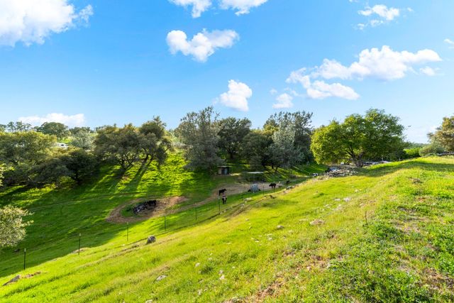7051 Chaparral Dr, Shingle Springs, CA 95682