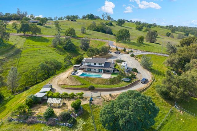 7051 Chaparral Dr, Shingle Springs, CA 95682