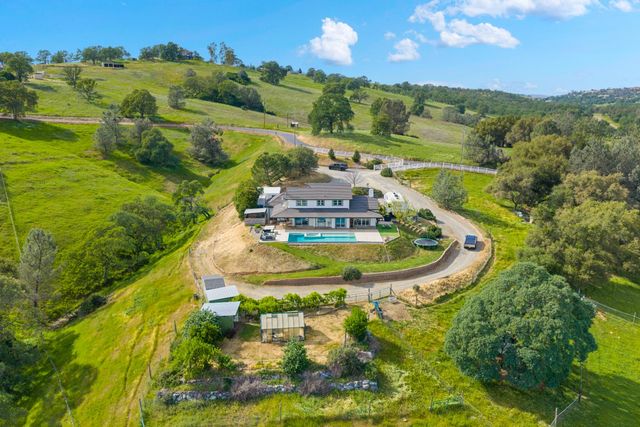 7051 Chaparral Dr, Shingle Springs, CA 95682