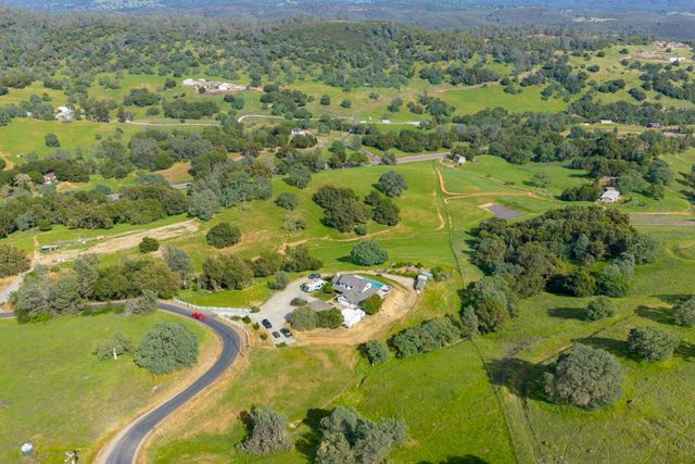 7051 Chaparral Dr, Shingle Springs, CA 95682