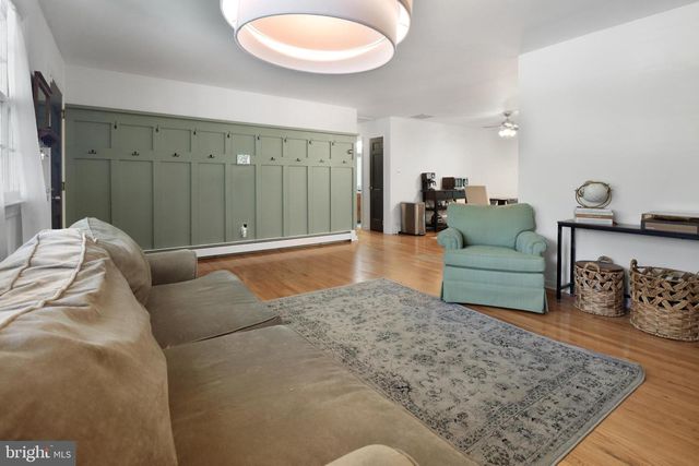163 HICKORY CORNER RD, Hightstown, NJ 08520