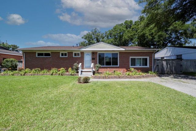8033 Tarpon PL, Norfolk, VA 23518