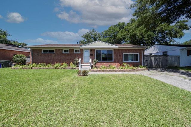 8033 Tarpon PL, Norfolk, VA 23518