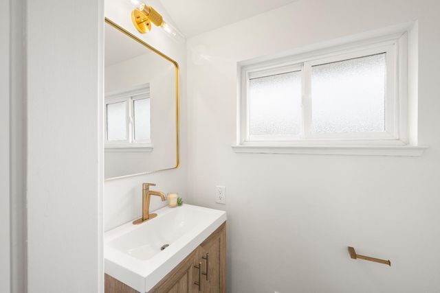 2932 Kadema Dr, Sacramento, CA 95864