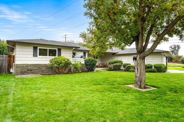 2932 Kadema Dr, Sacramento, CA 95864