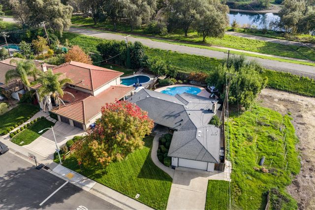 2932 Kadema Dr, Sacramento, CA 95864