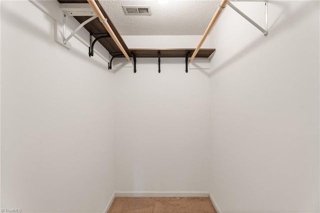 6120 Hickory Creek Road, Winston-salem, NC 27107