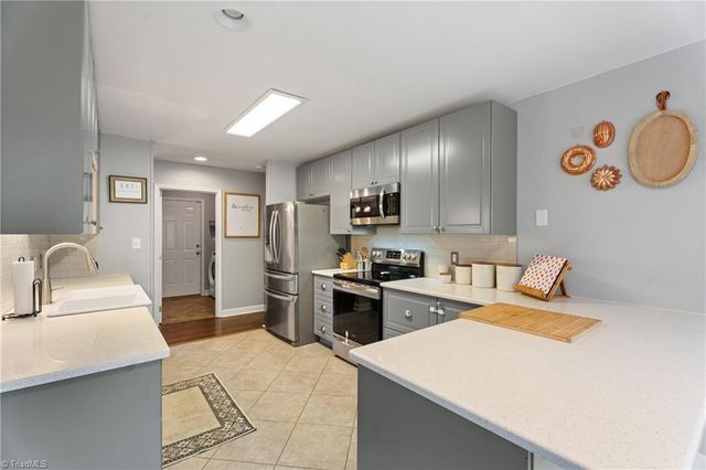 6120 Hickory Creek Road, Winston-salem, NC 27107