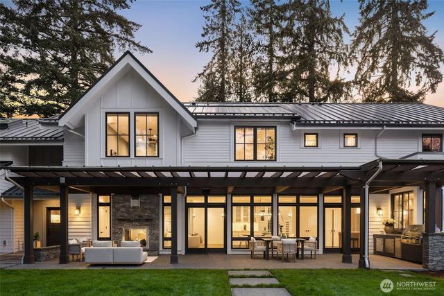 6424 126th Avenue NE, Kirkland, WA 98033