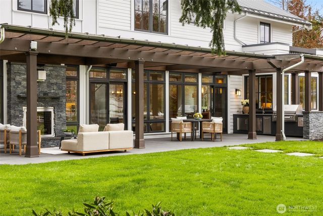 6424 126th Avenue NE, Kirkland, WA 98033