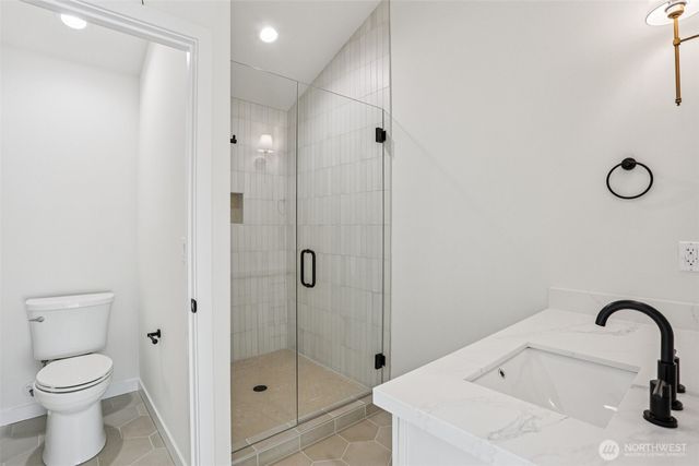 13748 Stone Avenue N, Seattle, WA 98133