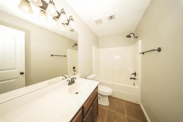 10701 SE 26th Street, Midwest City, OK 73130